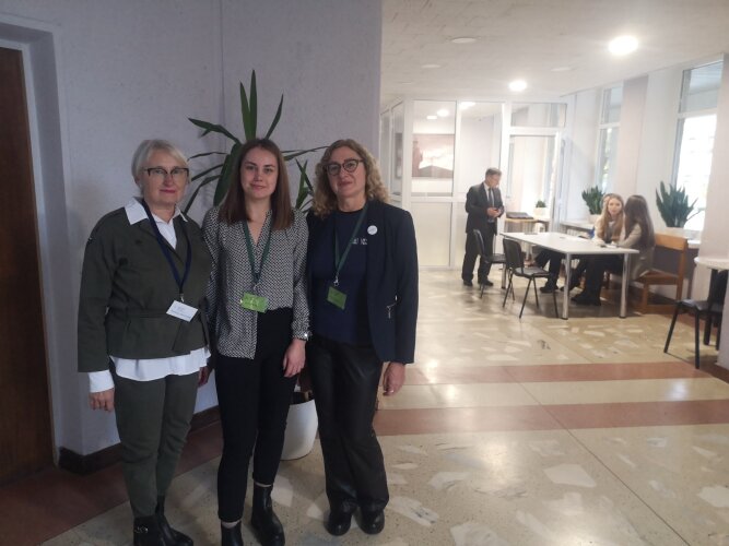 Konstitucijos dienos proga teisme nemokamai konsultuoti žmonės