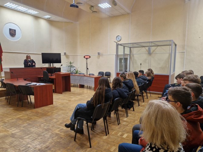 Atviri teismai: Teismų dieną susitikimas su moksleiviais